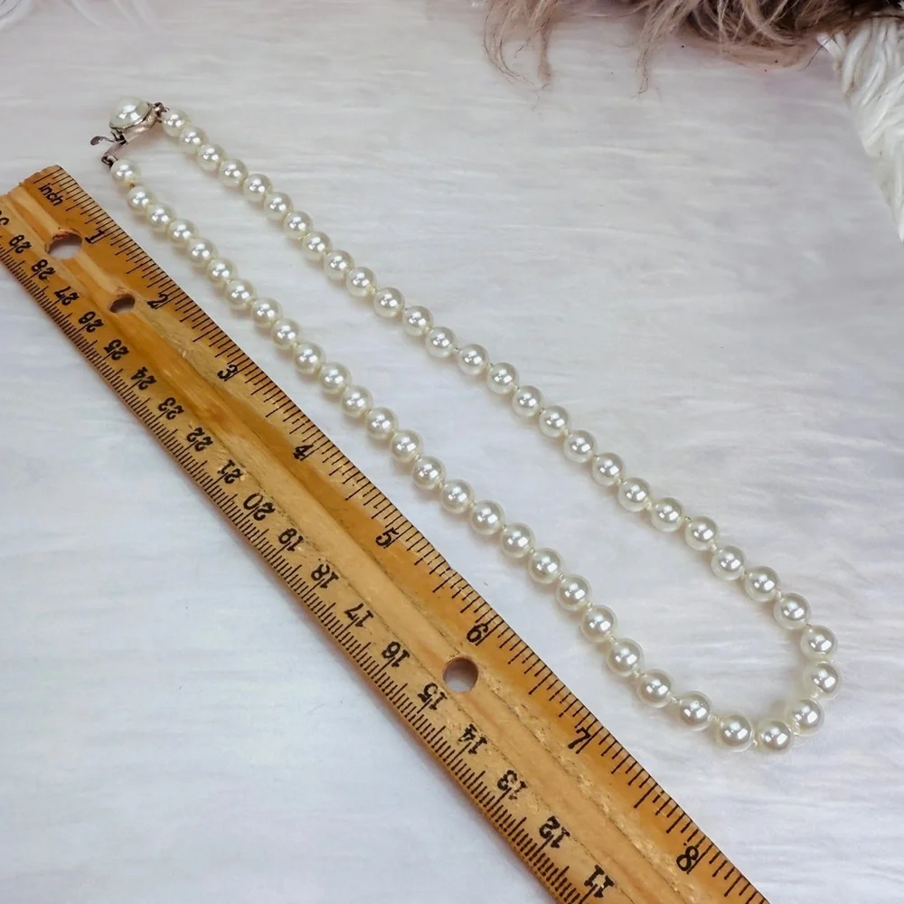 Vintage small knotted in between pearl necklace